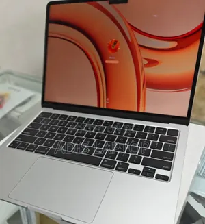 New Laptop Apple MacBook Air 2022 M2 8GB Apple M2 SSD 256GB