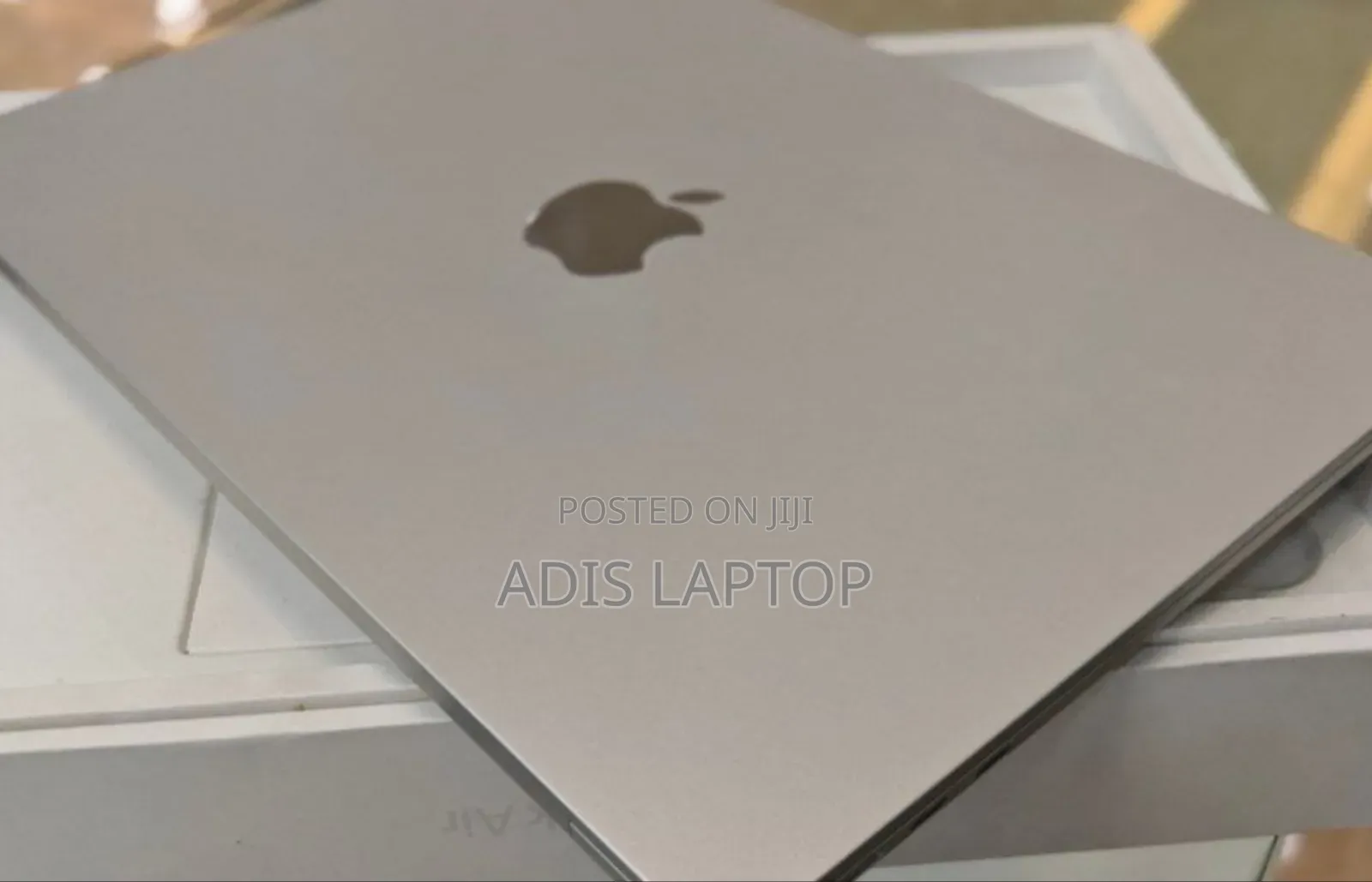 New Laptop Apple MacBook Air 2022 M2 8GB Apple M2 SSD 256GB