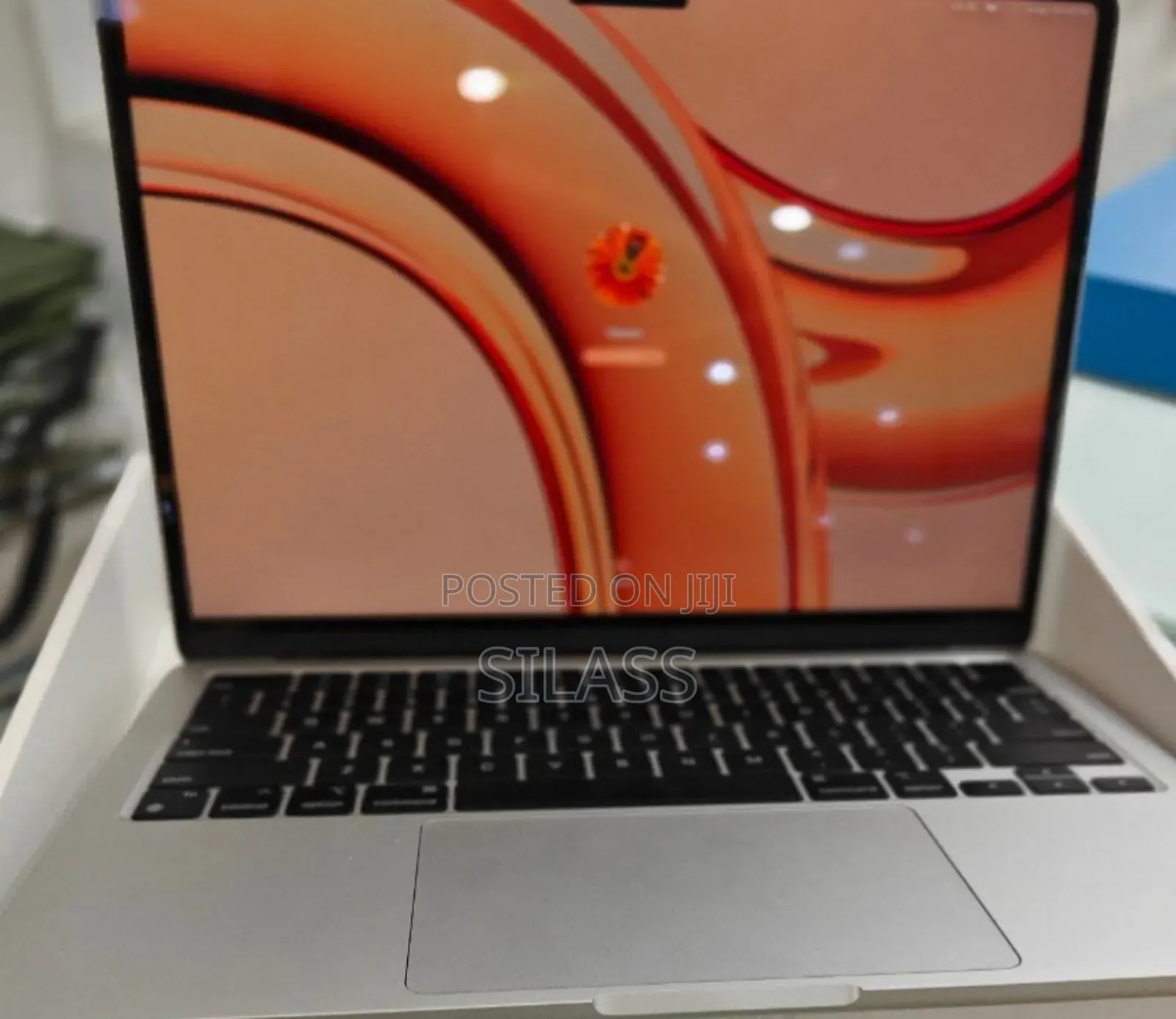New Laptop Apple MacBook Air 2022 M2 8GB Apple M2 SSD 256GB