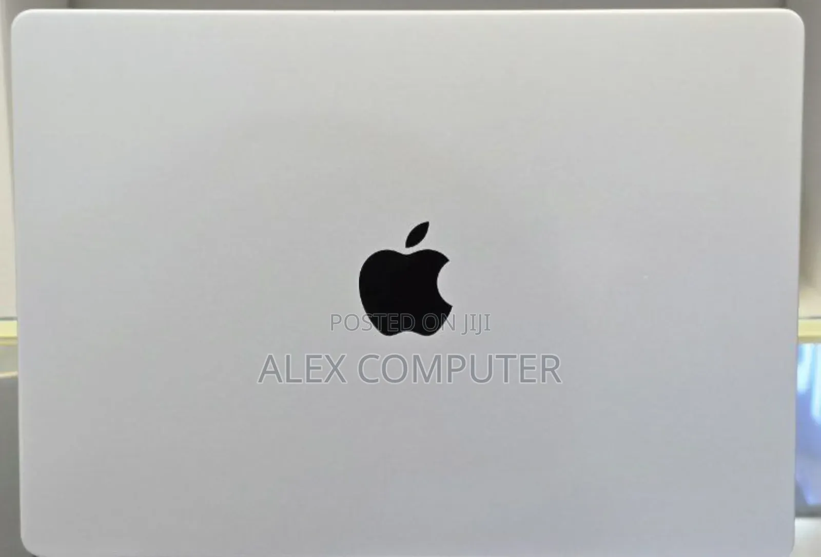 New Laptop Apple MacBook Pro M1 16GB Apple M1 Pro SSD 512GB