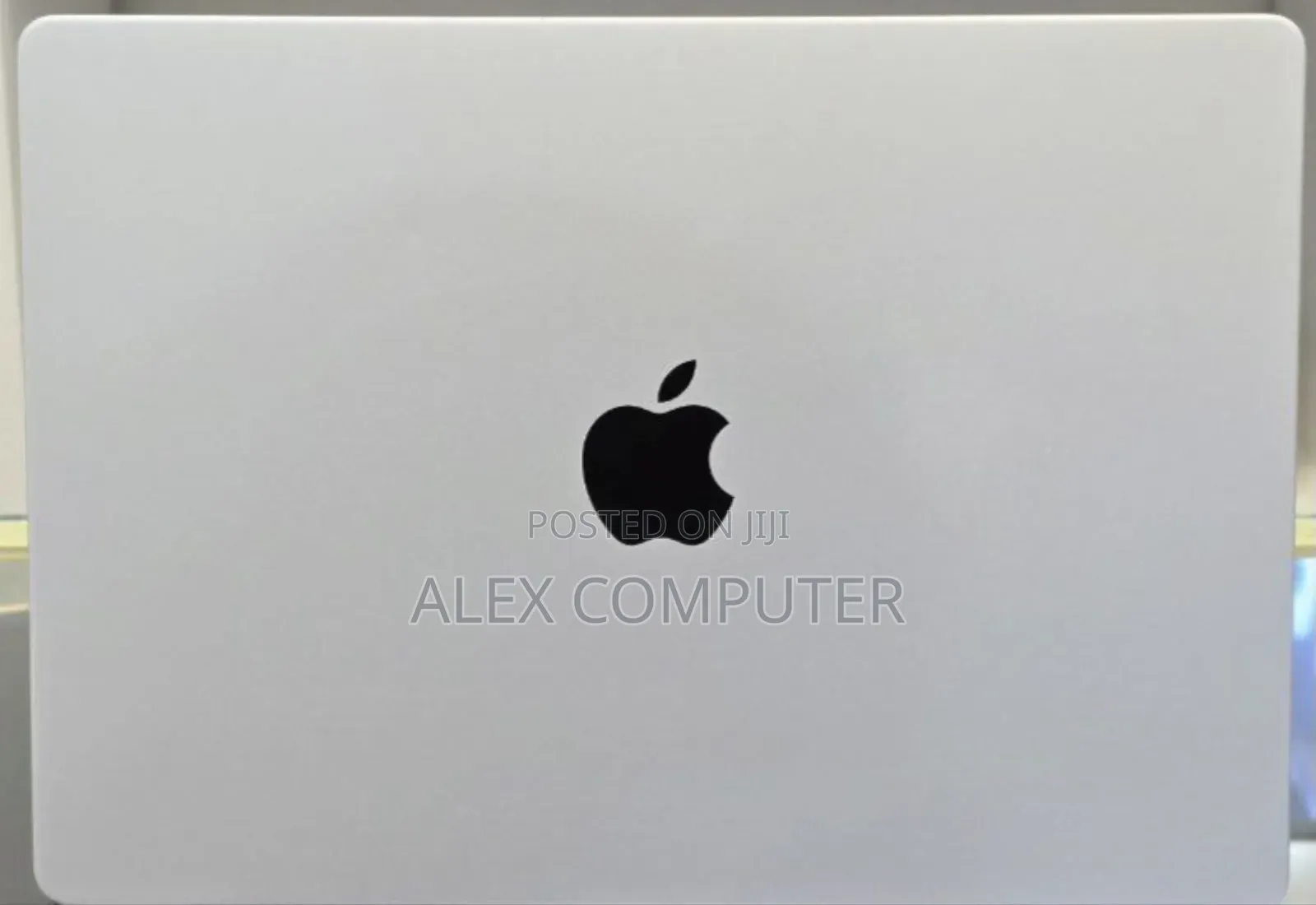 New Laptop Apple MacBook Pro M1 16GB Apple M1 Pro SSD 512GB