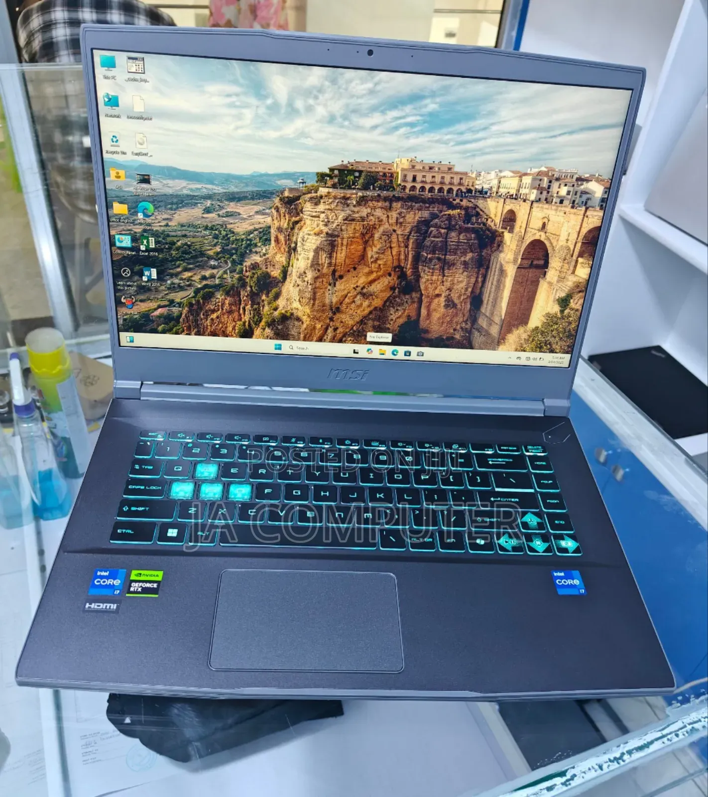 New Laptop MSI GP66 Raider 10GU 16GB Intel Core I7 SSD 1T