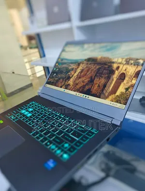 New Laptop MSI GP66 Raider 10GU 16GB Intel Core I7 SSD 1T