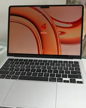 Photo - New Laptop Apple MacBook Pro 2022 M2 8GB Intel Core I5 SSD 256GB