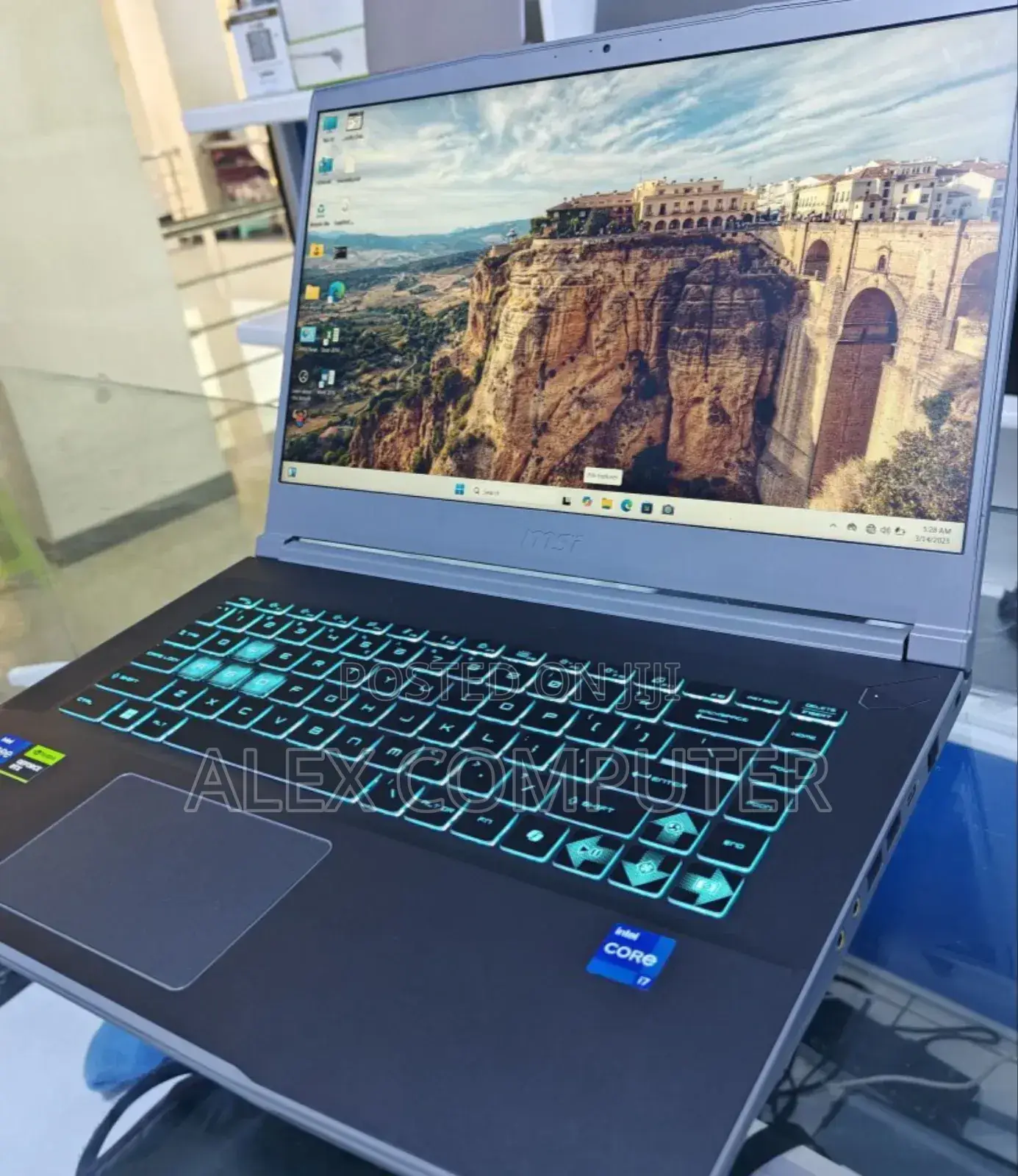 New Laptop MSI GF63 16GB AMD Ryzen 9 SSD 1T