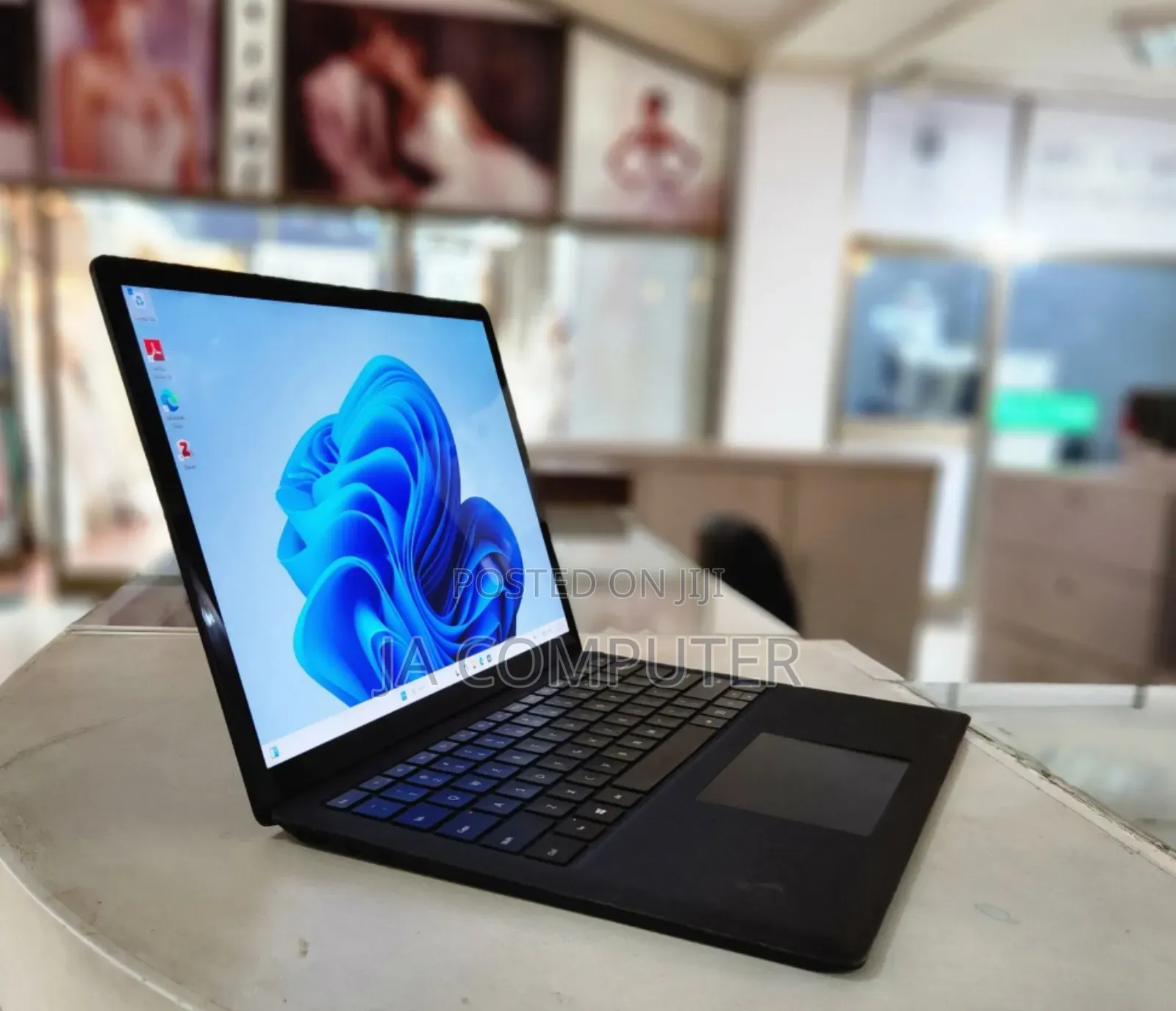 New Laptop Microsoft Surface 16GB Intel Core I7 SSD 512GB