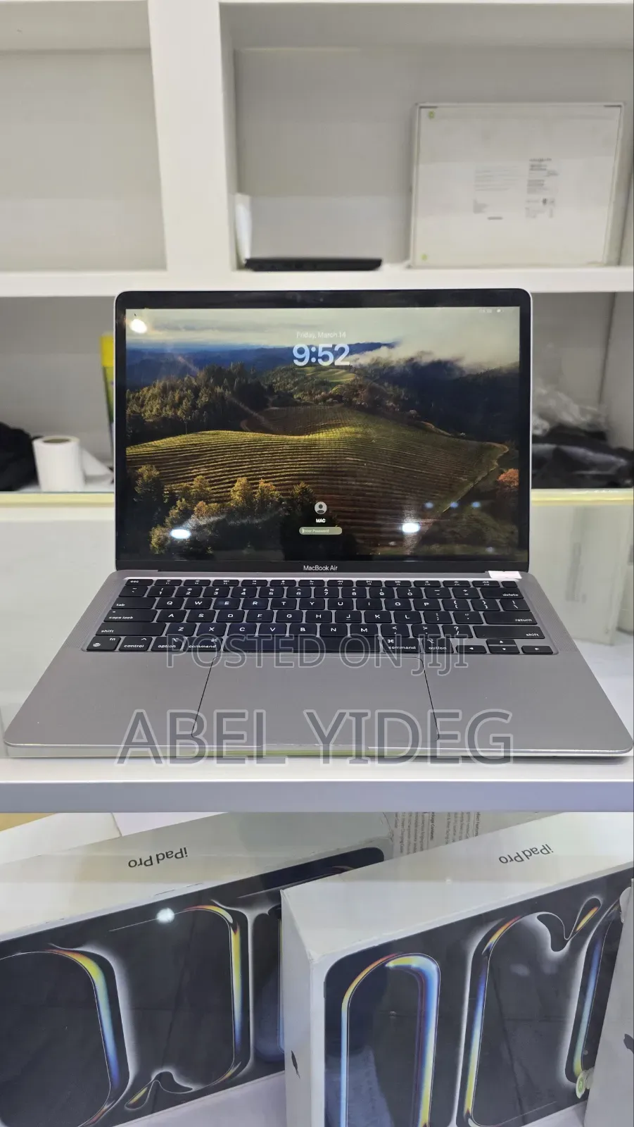 New Laptop Apple MacBook Air 2020 M1 8GB Apple M1 SSD 256GB