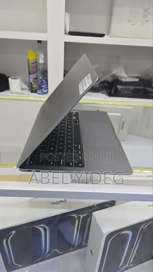 New Laptop Apple MacBook Air 2020 M1 8GB Apple M1 SSD 256GB