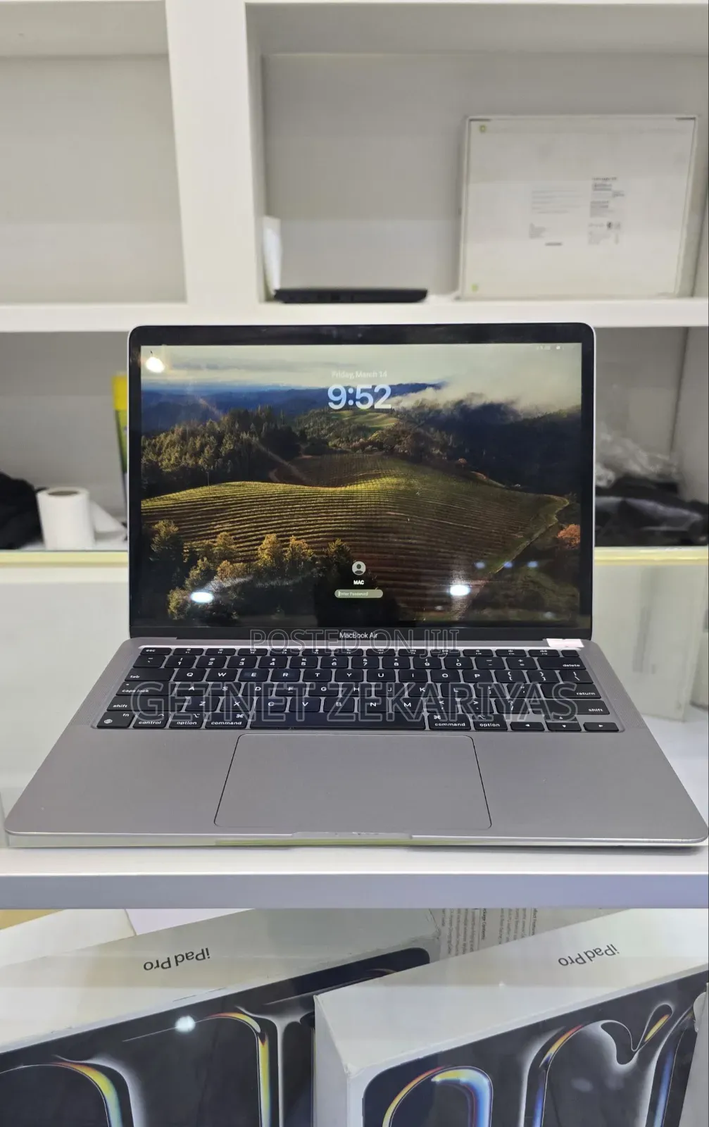 New Laptop Apple MacBook Air 2020 M1 8GB Apple M1 SSD 256GB