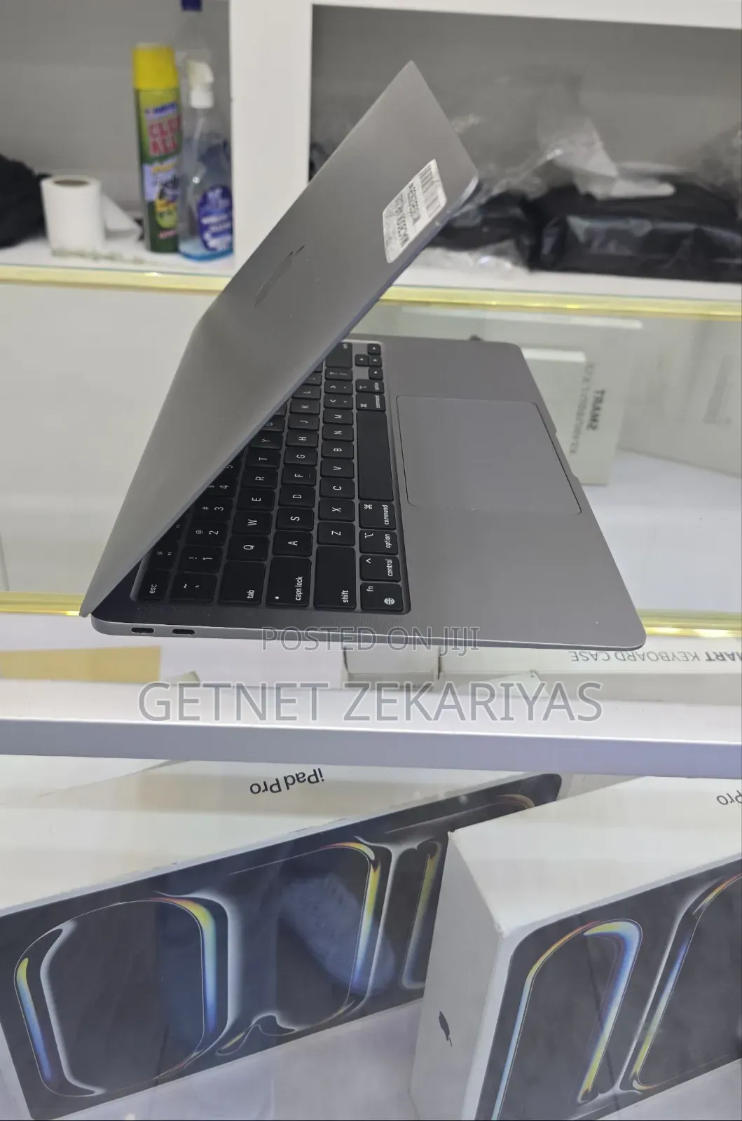 New Laptop Apple MacBook Air 2020 M1 8GB Apple M1 SSD 256GB