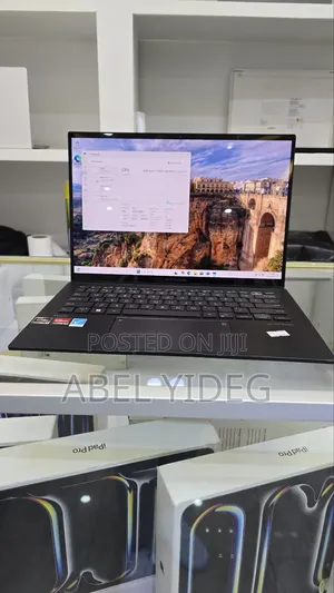 Photo - New Laptop Asus ZenBook UX330UA 16GB AMD Ryzen 5 SSD 1T