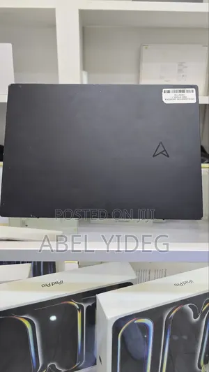 New Laptop Asus ZenBook UX330UA 16GB AMD Ryzen 5 SSD 1T