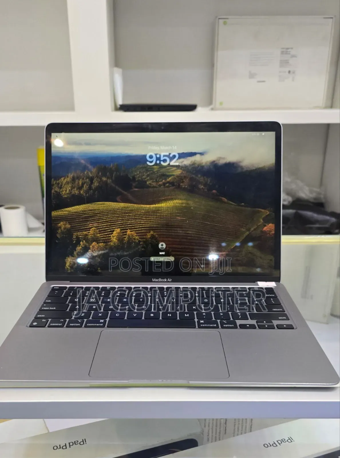 New Laptop Apple MacBook Air 2020 M1 8GB Apple M1 SSD 256GB