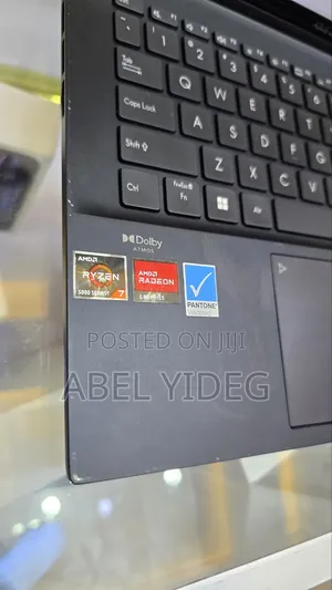 New Laptop Asus ZenBook UX330UA 16GB AMD Ryzen 5 SSD 1T