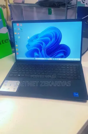 New Laptop Dell Inspiron 15 8GB Intel Core I3 SSD 512GB