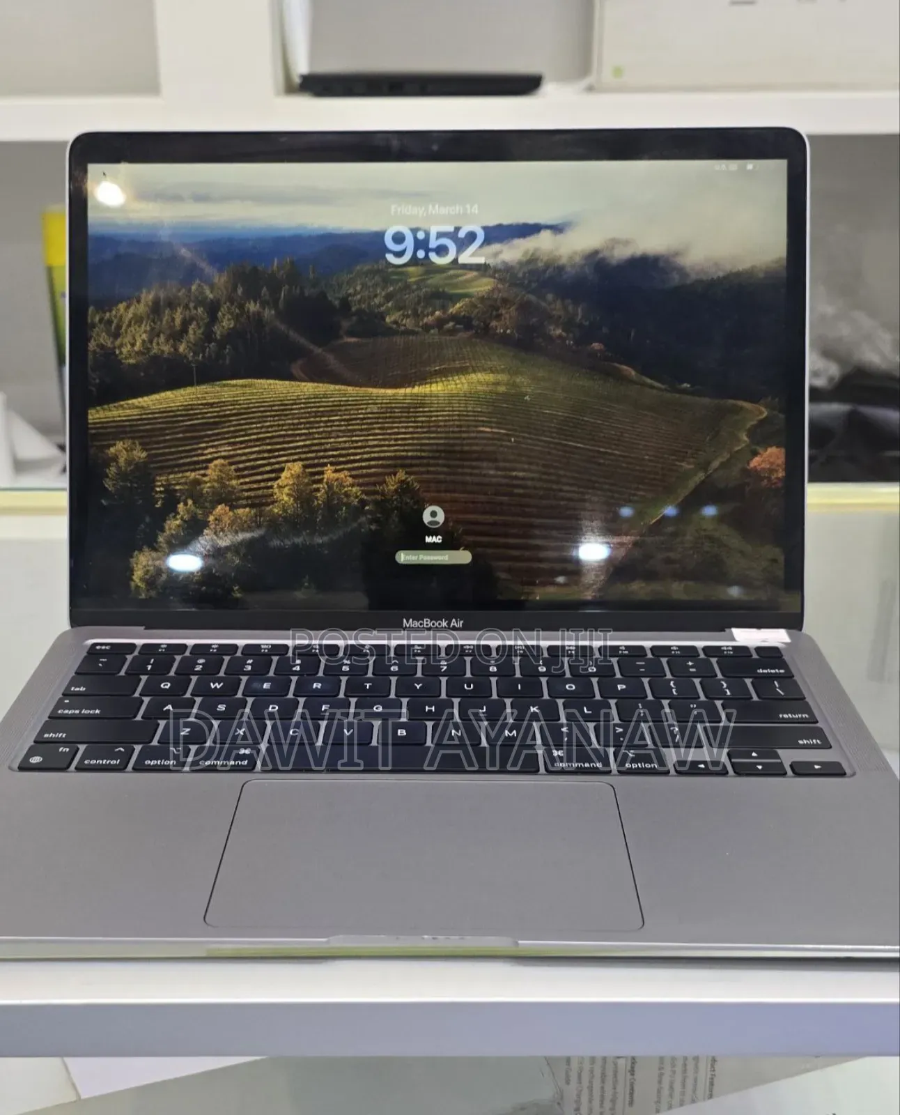 New Laptop Apple MacBook Air 2020 8GB Apple M1 SSD 256GB