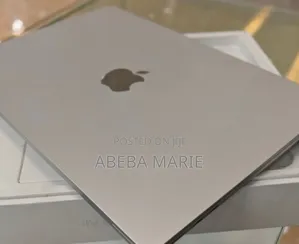 New Laptop Apple MacBook Air 2022 M2 8GB Apple M2 SSD 256GB