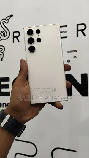 Photo - New Samsung Galaxy S23 Ultra 256 GB White