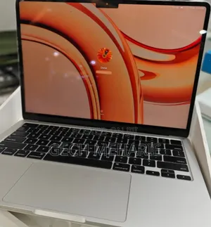 New Laptop Apple MacBook Air 2022 M2 8GB Apple M2 SSD 256GB