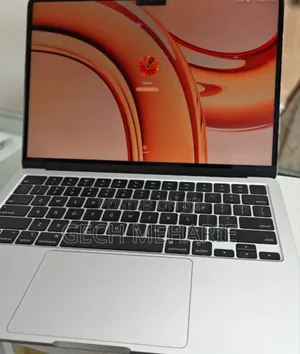 New Laptop Apple MacBook Air 2022 M2 8GB Apple M2 SSD 256GB
