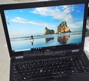 Photo - New Laptop Dell Precision 15 3520 16GB Intel Core I7 SSD 512GB