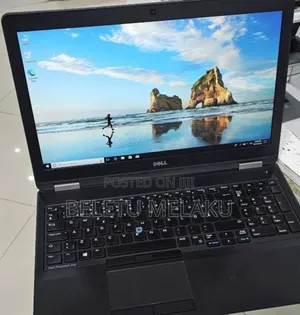 New Laptop Dell Precision 15 3520 16GB Intel Core I7 SSD 512GB