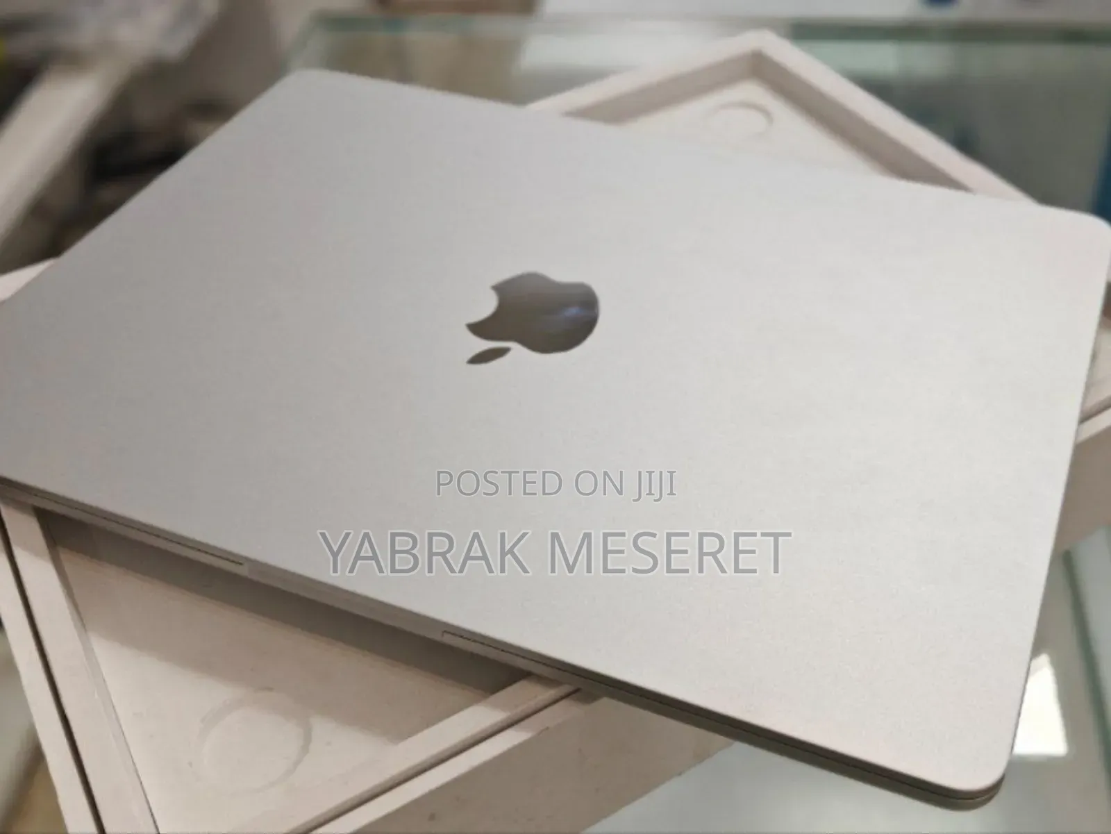 New Laptop Apple MacBook Air 2023 M2 8GB Apple M2 SSD 256GB