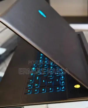 New Laptop Alienware M17x R2 32GB Intel Core I9 SSD 1T