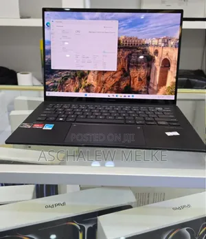 Photo - New Laptop Asus ZenBook UX302LG 16GB AMD Ryzen 5 SSD 1T