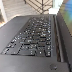 New Laptop Dell Precision 15 5520 16GB Intel Core I7 SSD 512GB