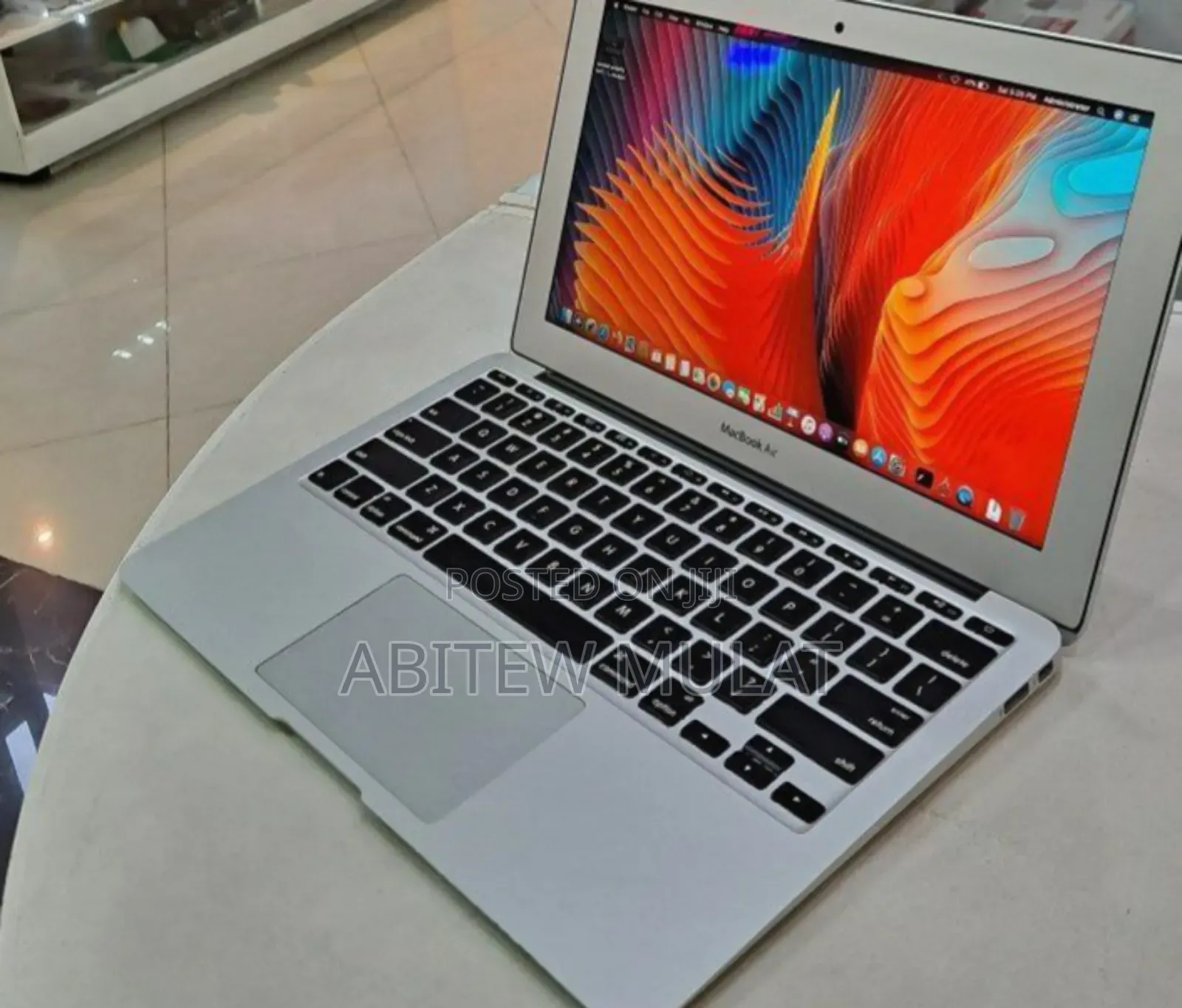 New Laptop Apple MacBook Air 2015 4GB Intel Core I5 SSD 128GB