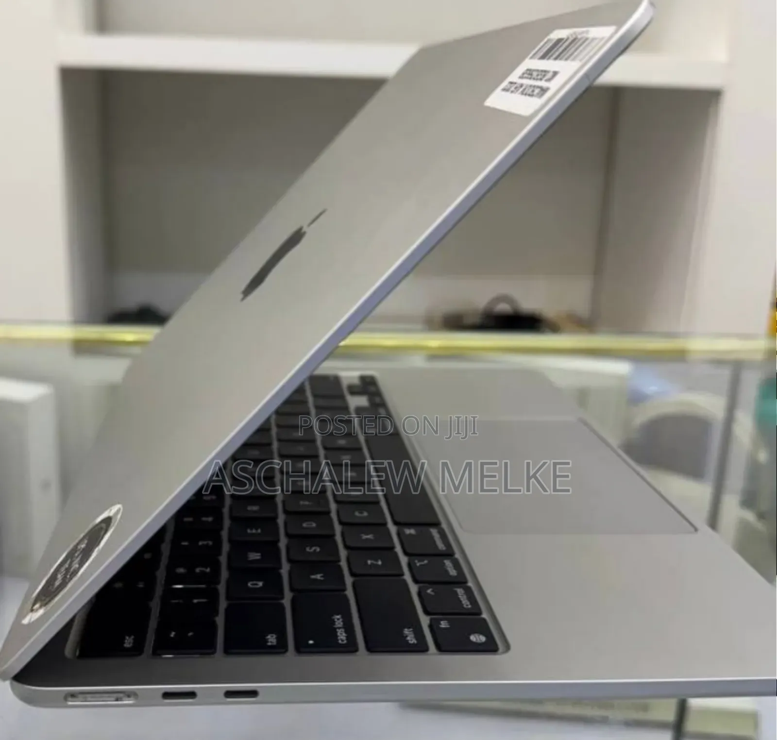 Laptop Apple MacBook Air 2022 M2 8GB Apple M2 SSD 256GB