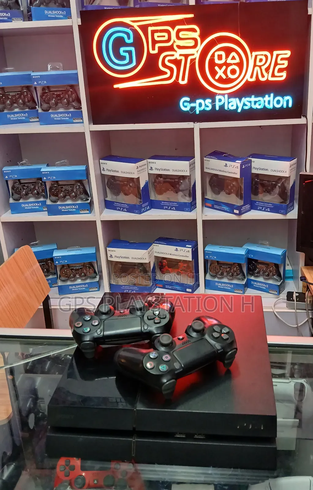 Playstation 4 Standard Model 7 Games Installed