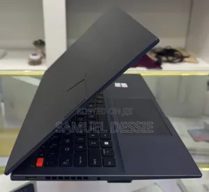 New Laptop Asus VivoBook 15 X505BA 16GB Intel Core I9 SSD 512GB