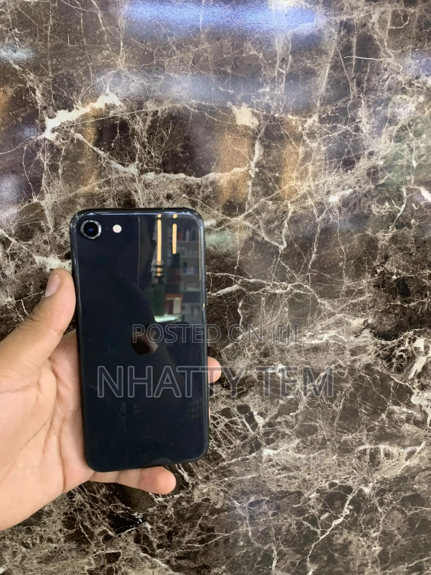 Apple iPhone SE (2020) 128 GB Black