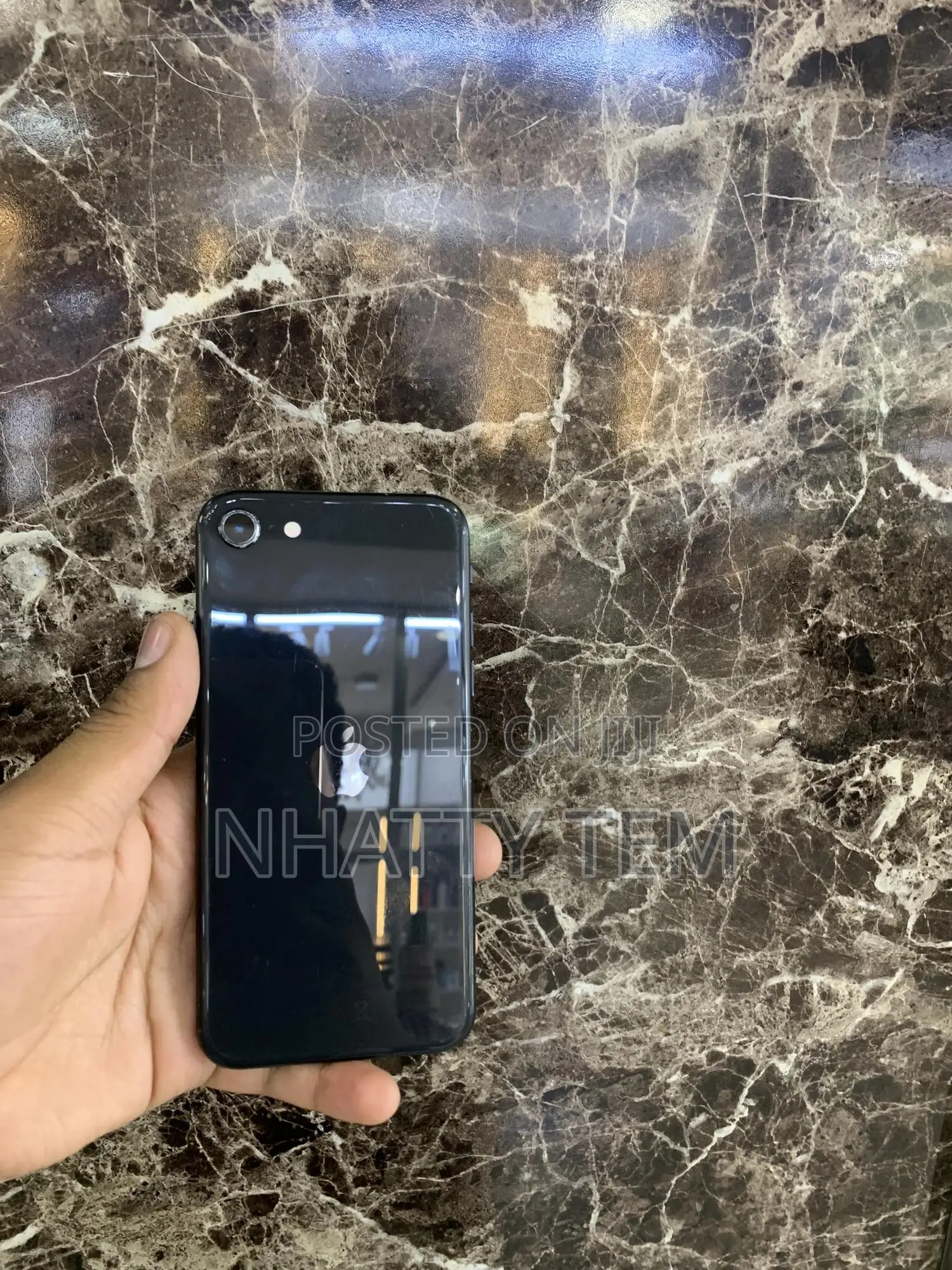 Apple iPhone SE (2020) 128 GB Black