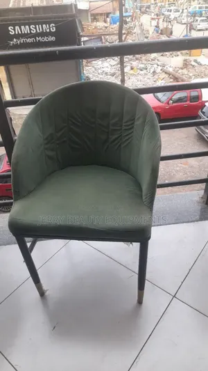 Photo - Beauty Salon Chair