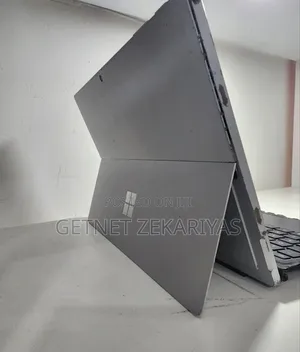 New Laptop Microsoft Surface 4GB Intel Core i5 SSD 128GB