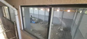 የሚሸጥ መጋዘን ጣፎ