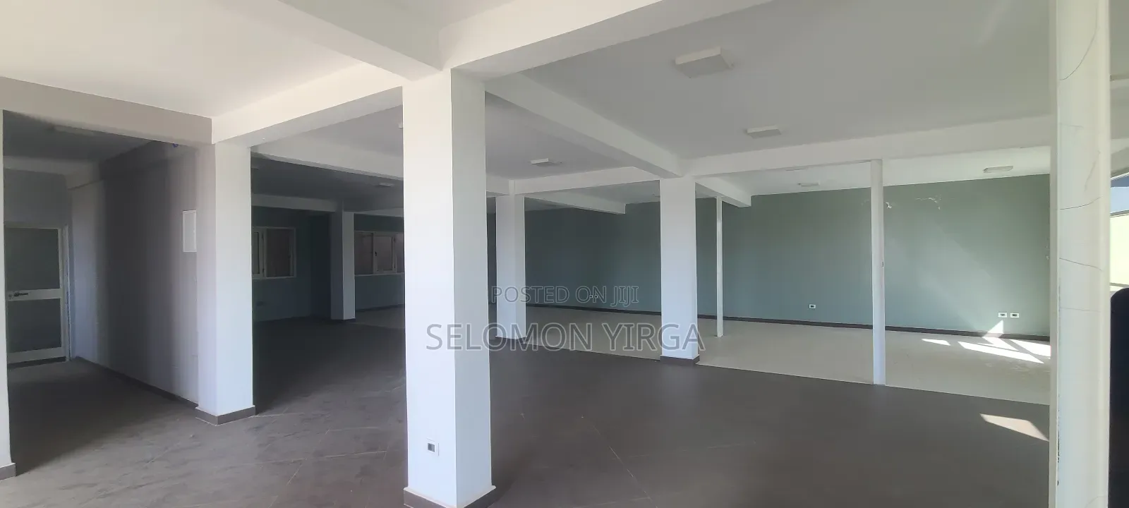 የሚሸጥ መጋዘን ጣፎ