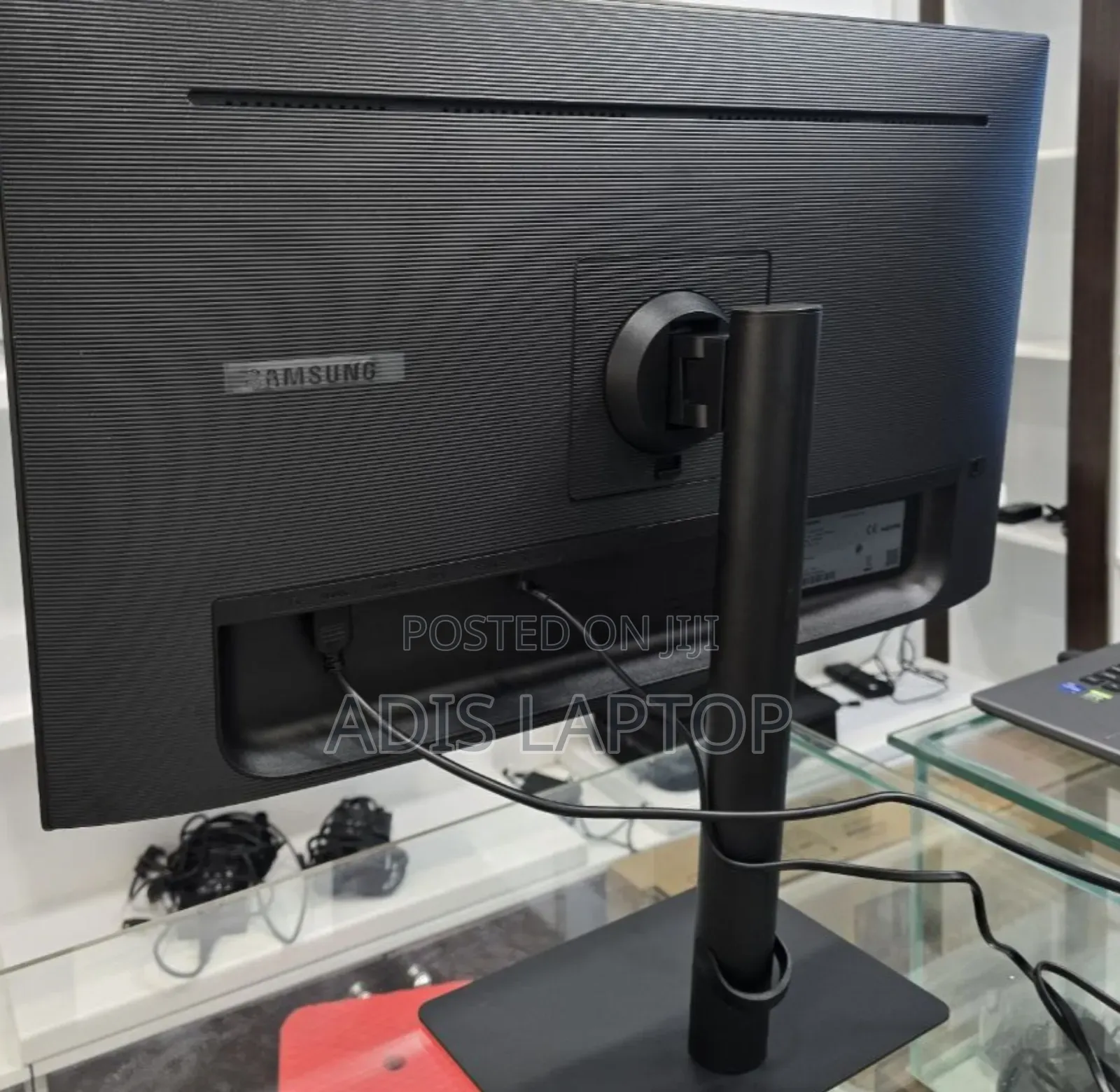 Samsung 27 Inchi 16:9 Usb-C Ips Monitor