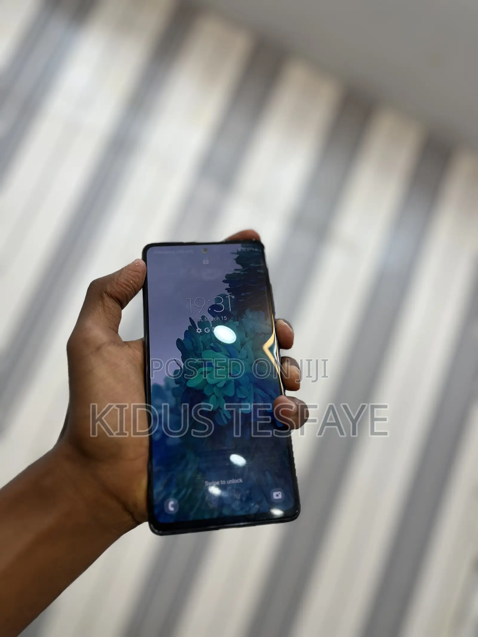 New Samsung Galaxy S20 FE 5G SD865 128 GB Blue