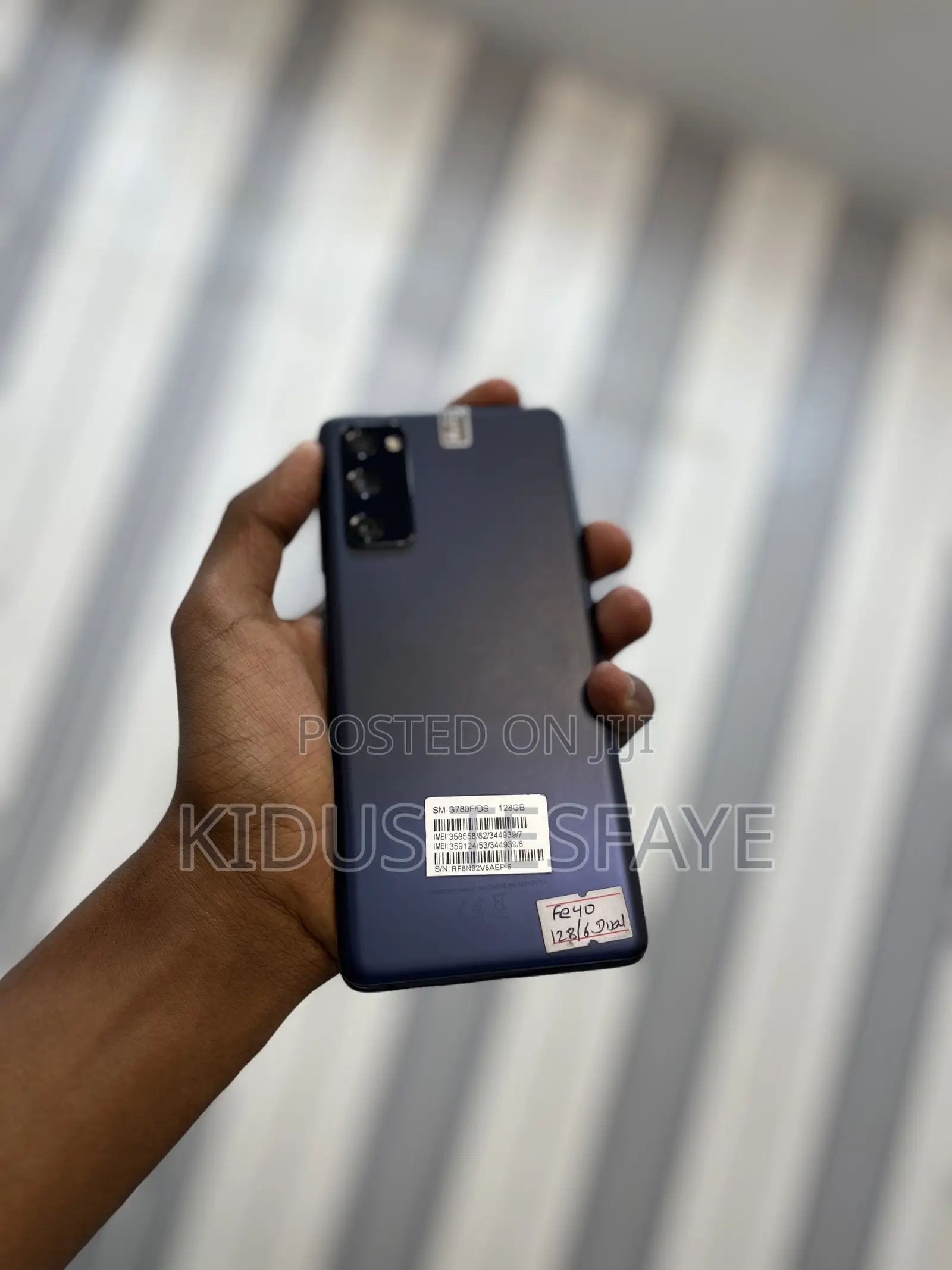 New Samsung Galaxy S20 FE 5G SD865 128 GB Blue