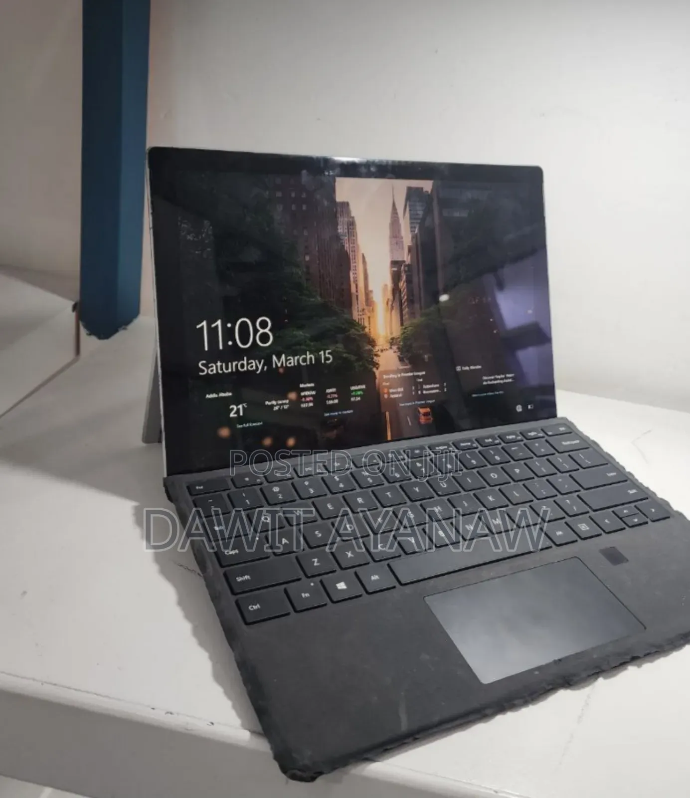 New Laptop Microsoft Surface 4GB Intel Core I5 SSD 128GB