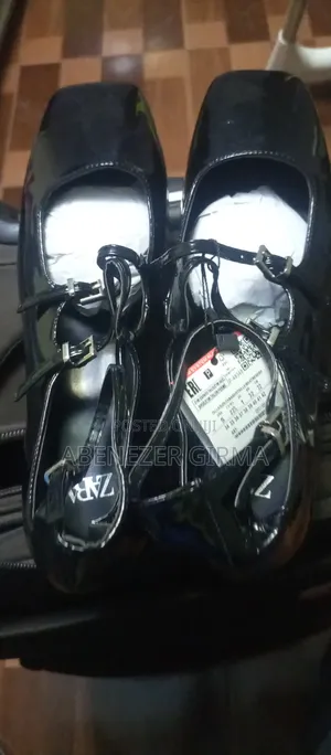 Photo - Shoes From Dubai