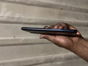 New Samsung Galaxy S20 FE 128 GB Blue