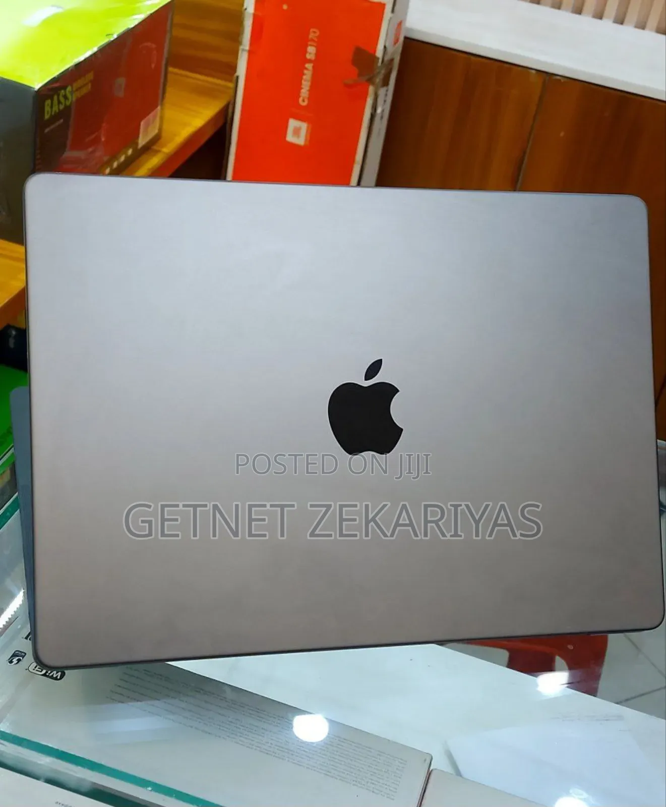 New Apple MacBook Pro 2023 M3 Pro 16-Inch 18GB Apple M3 SSD 512GB