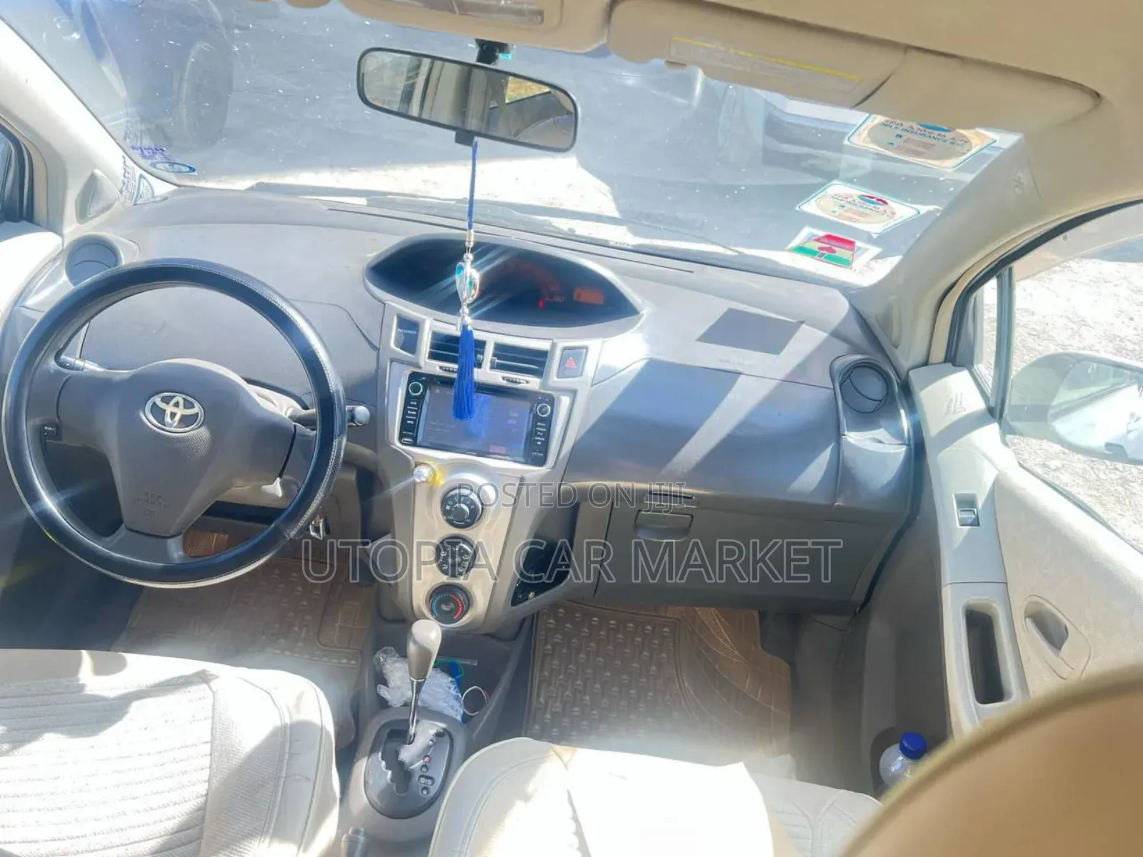 Toyota Yaris 2010 Silver