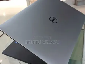 New Laptop Dell Precision 15 3520 16GB Intel Core I7 SSD 512GB