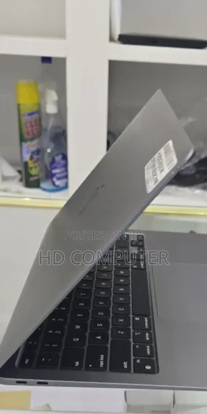 New Laptop Apple MacBook Air 2020 M1 8GB Apple M1 SSD 256GB